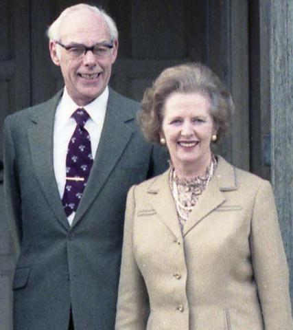 427px-Denis_and_Margaret_Thatcher_in_1984.png