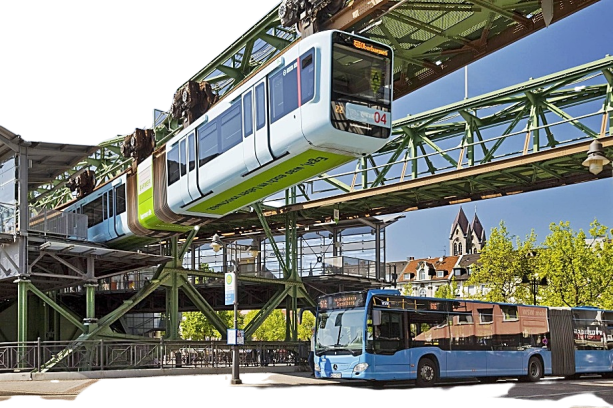 schwebebahn5-removebg-preview.png