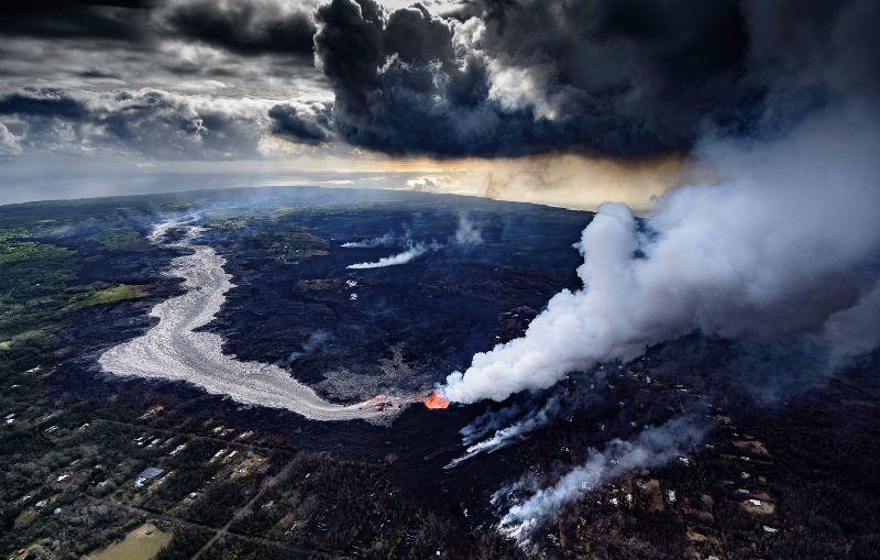 de Couet_HeinzGert_aerial Hawaii Island_new view.jpg