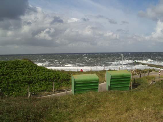 Borkum Sturm im Mai 2007 008 kl.jpg