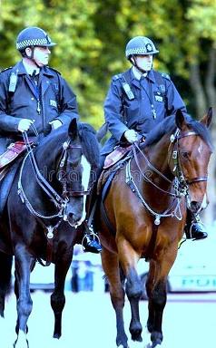 Polizei-Reiter.jpg