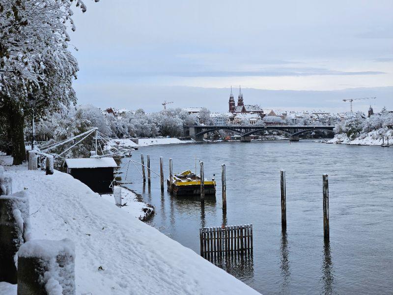 Schnee in Basel am nächsten Morgen 22.11.24.jpg