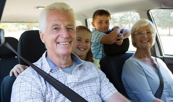 Freepik_grandparents-going-on-road-trip-with-grandchildren_wavebreakmedia.jpg