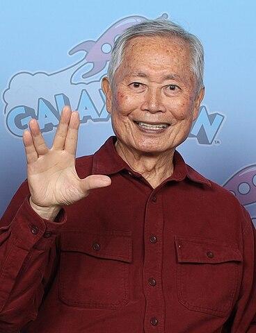 368px-George_Takei_Photo_Op_GalaxyCon_Oklahoma_City_2024.jpg