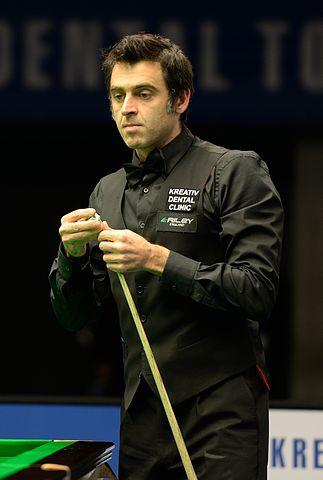 323px-Ronnie_O’Sullivan_at_Snooker_German_Masters_(DerHexer)_2015-02-06_07.jpg