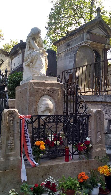 Pere Lachaise Xhopin.jpg