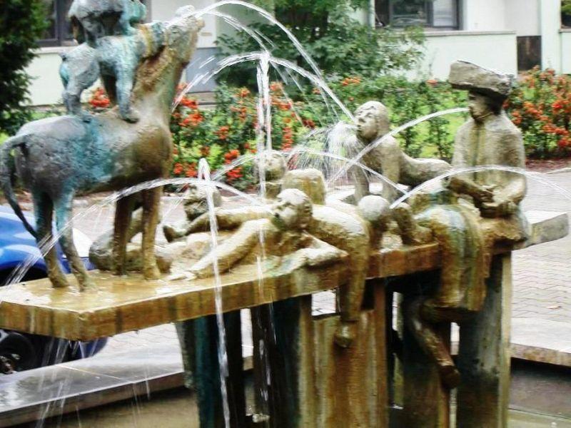 Brunnen m. Esel i. Erfurt.jpg