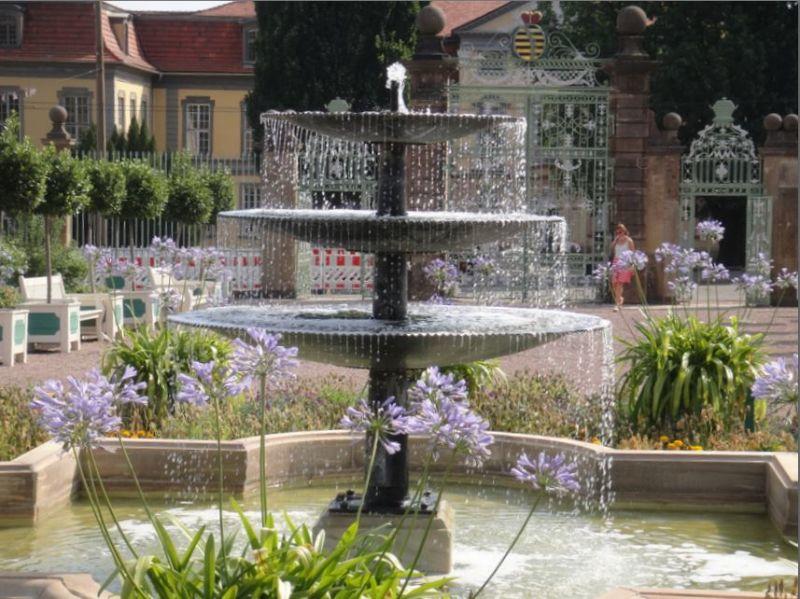 Schlossbrunnen in Gotha.JPG