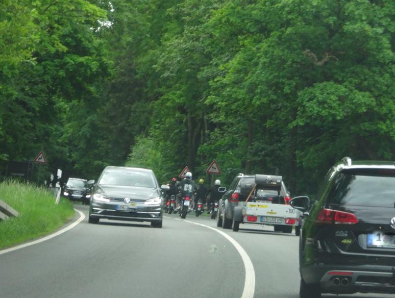 Verkehr am Vatertag.JPG