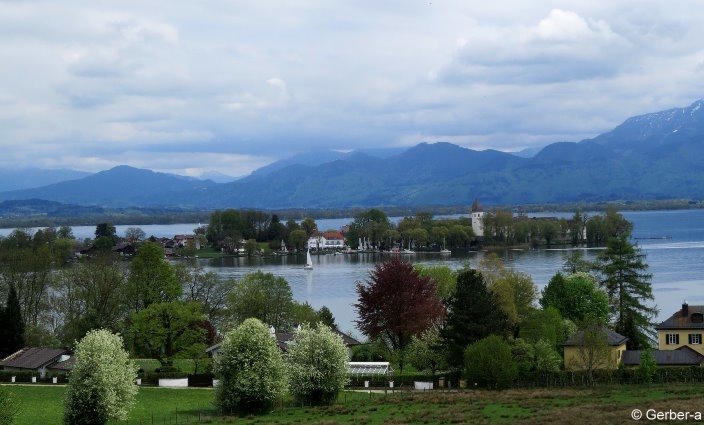 Blick zur Fraueninsel im Chiemsee.jpg