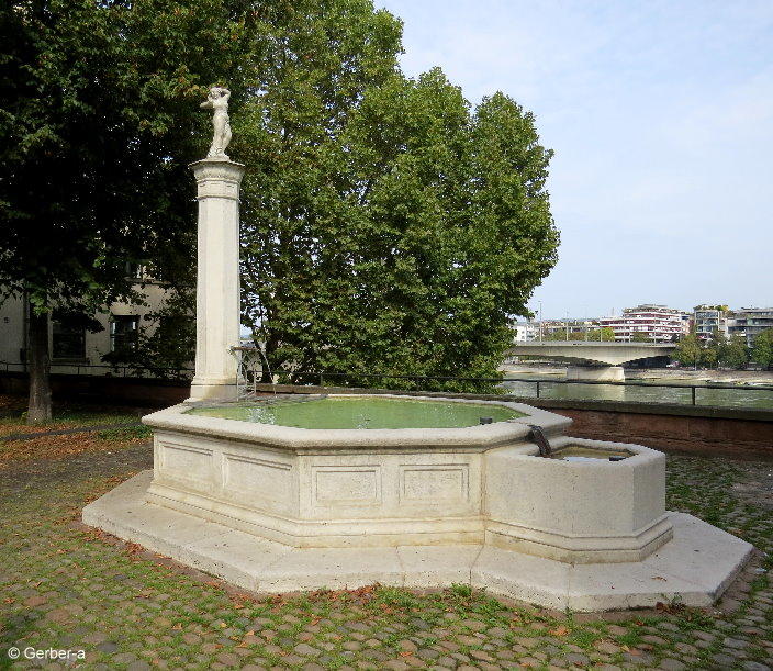 Basel Brunnen.jpg