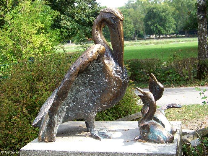 Skulptur Im Zoo in Augsburg.jpg