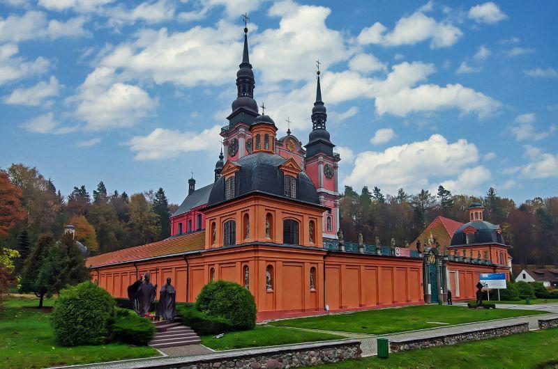 Wallfahrtskirche Heilige Linde (02).jpg