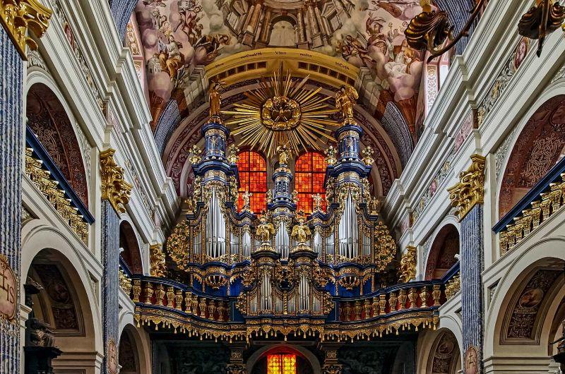 Wallfahrtskirche Heilige Linde (08).jpg