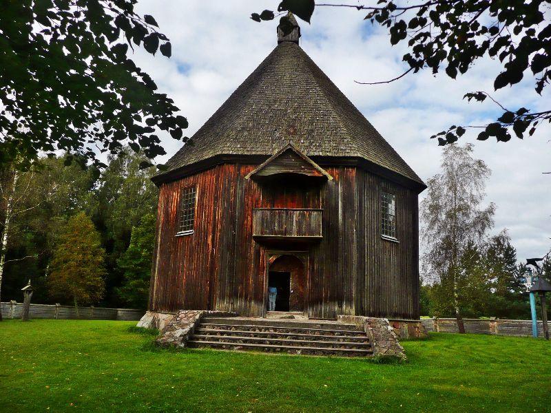 holzkirche-erl.JPG