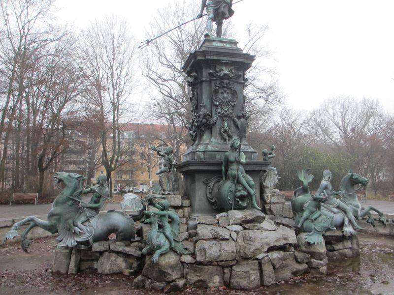 Neptunbrunnen.JPG