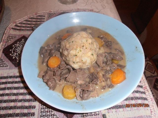 Beuschl mit Knödel.JPG