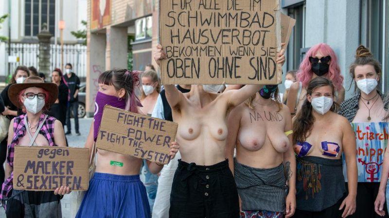 Demo für mehr Nacktheit.jpg