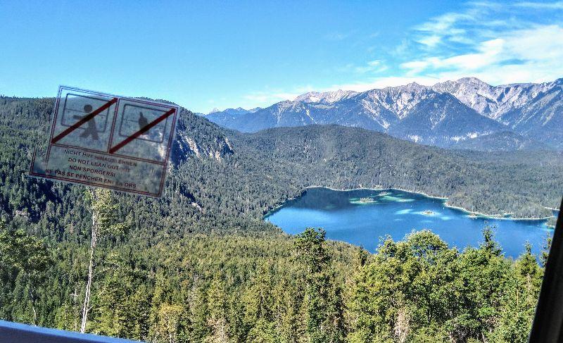 Zugspitzbahn Blick Eibsee.jpg