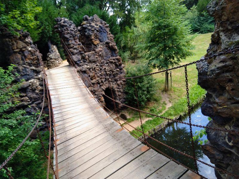 Kettenbrücke.jpg