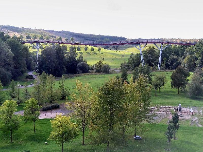 Blick zur Brücke.jpg