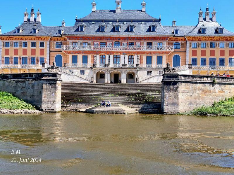 Schloss &Park Pilnitz1-1.jpg