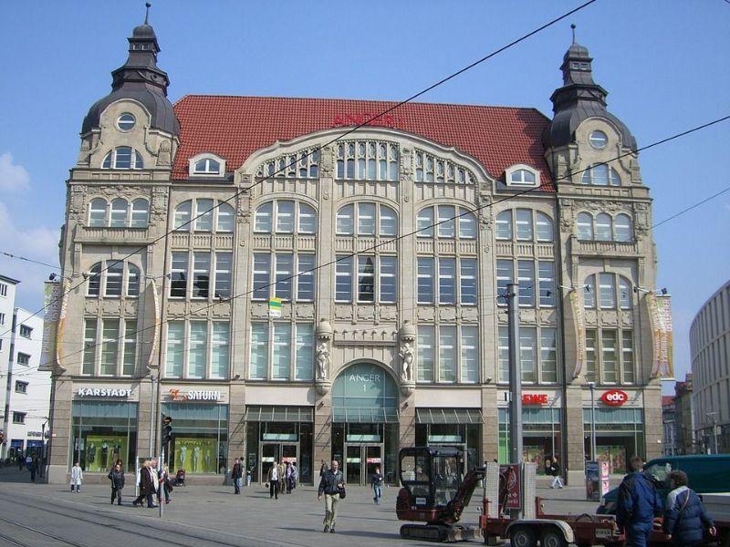 Erfurt Bahnhofsvorplatz  PIXA.jpg