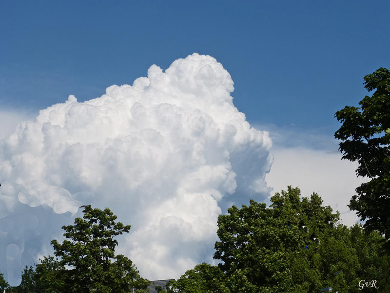 Wolken 28.6.21 005 Kopie.jpg