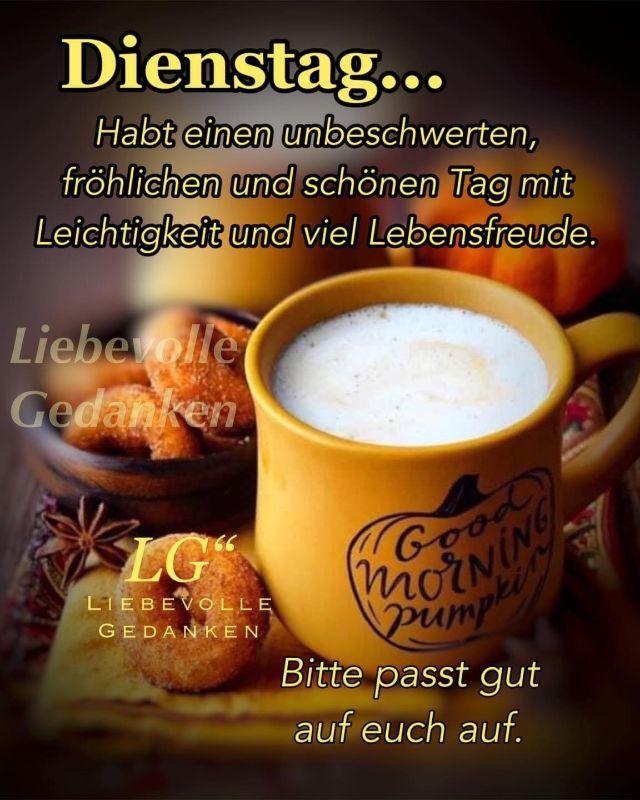 dienstag morgenmit kaffeetasse.jpg