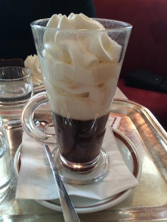 cafe-sacher.jpg