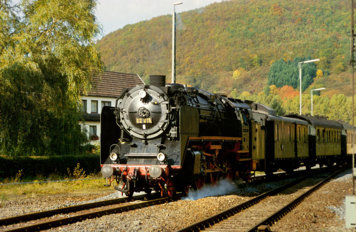 05-62-015-Einfahrt-Kreuzberg-12.10.1996-728x474.jpg