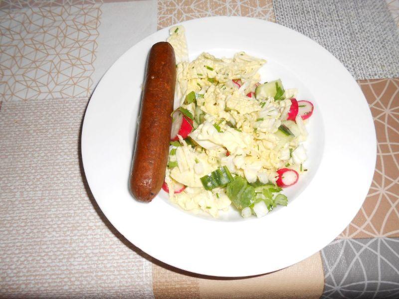 Chinakohl-Salat-mit-Seitanwurst.jpg