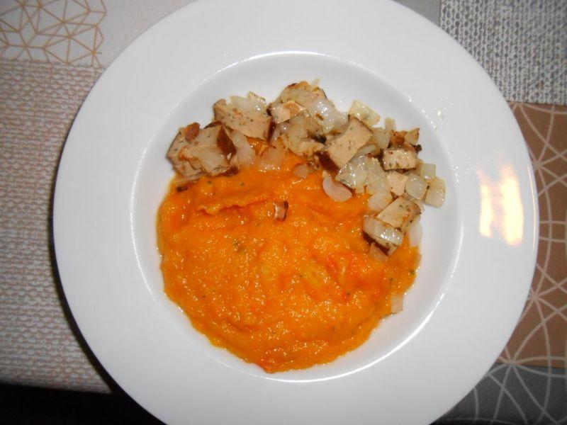 Kuerbispueree-Zwiebeln-Tofu-Gemuese.jpg