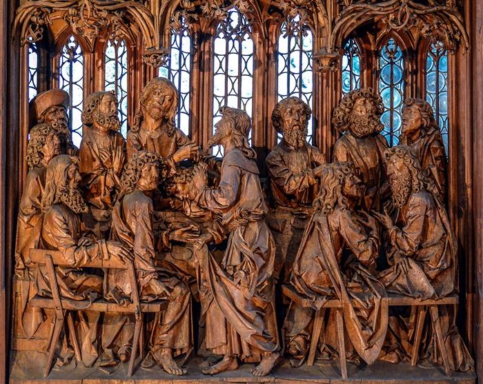 St._Jakob_(Rothenburg_ob_der_Tauber),_Heilig-Blut-Altar_018-700.jpg