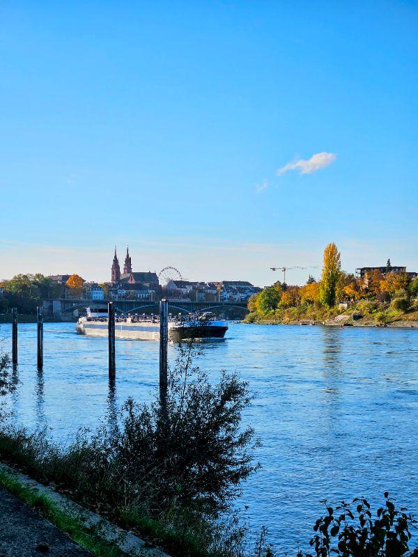 Basel am 08.11.2022 mit Schiff - 01.jpg